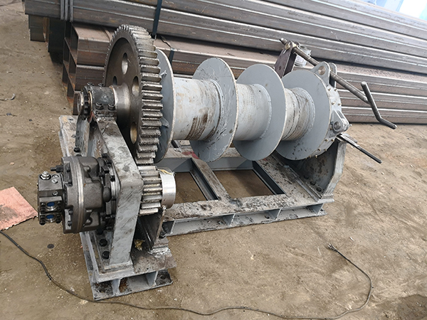 70 kN Hydraulic Ramp Winch Testing.jpg